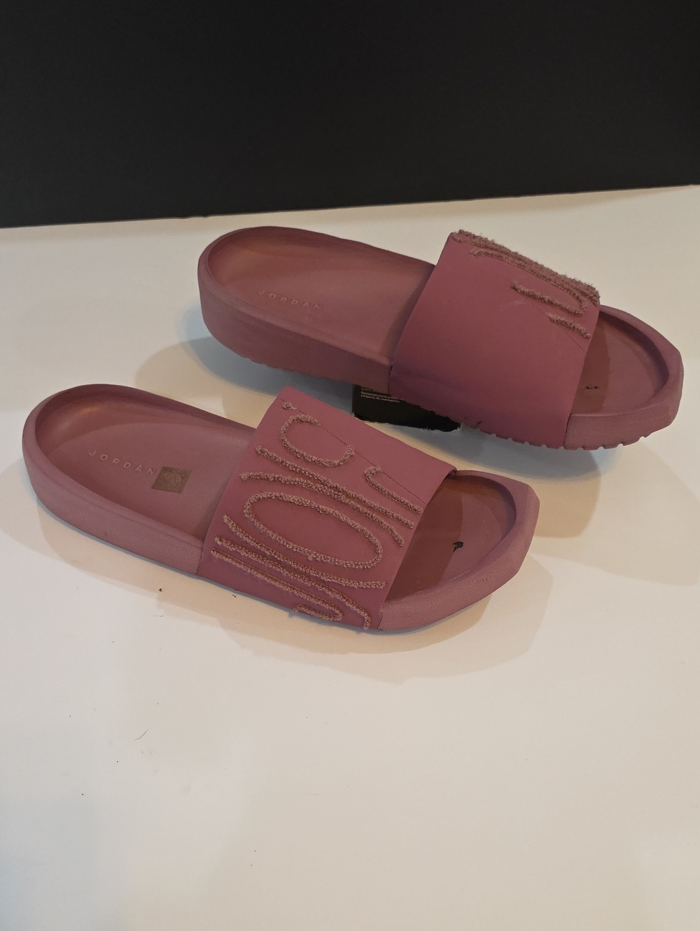 Nike Air Jordan Women’s Pink Slide Sandals with Embossed Strap Size 10